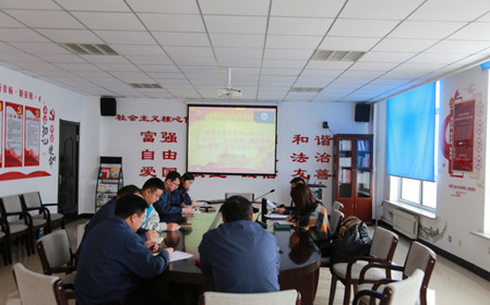 標題：華德牧草公司黨委召開(kāi)2023年第四季度理論中心組學(xué)習會(huì )暨“開(kāi)拓進(jìn)取、揚長(cháng)補短、 提升質(zhì)量、促進(jìn)發(fā)展”大討論
瀏覽次數：777
發(fā)表時(shí)間：2023-12-20